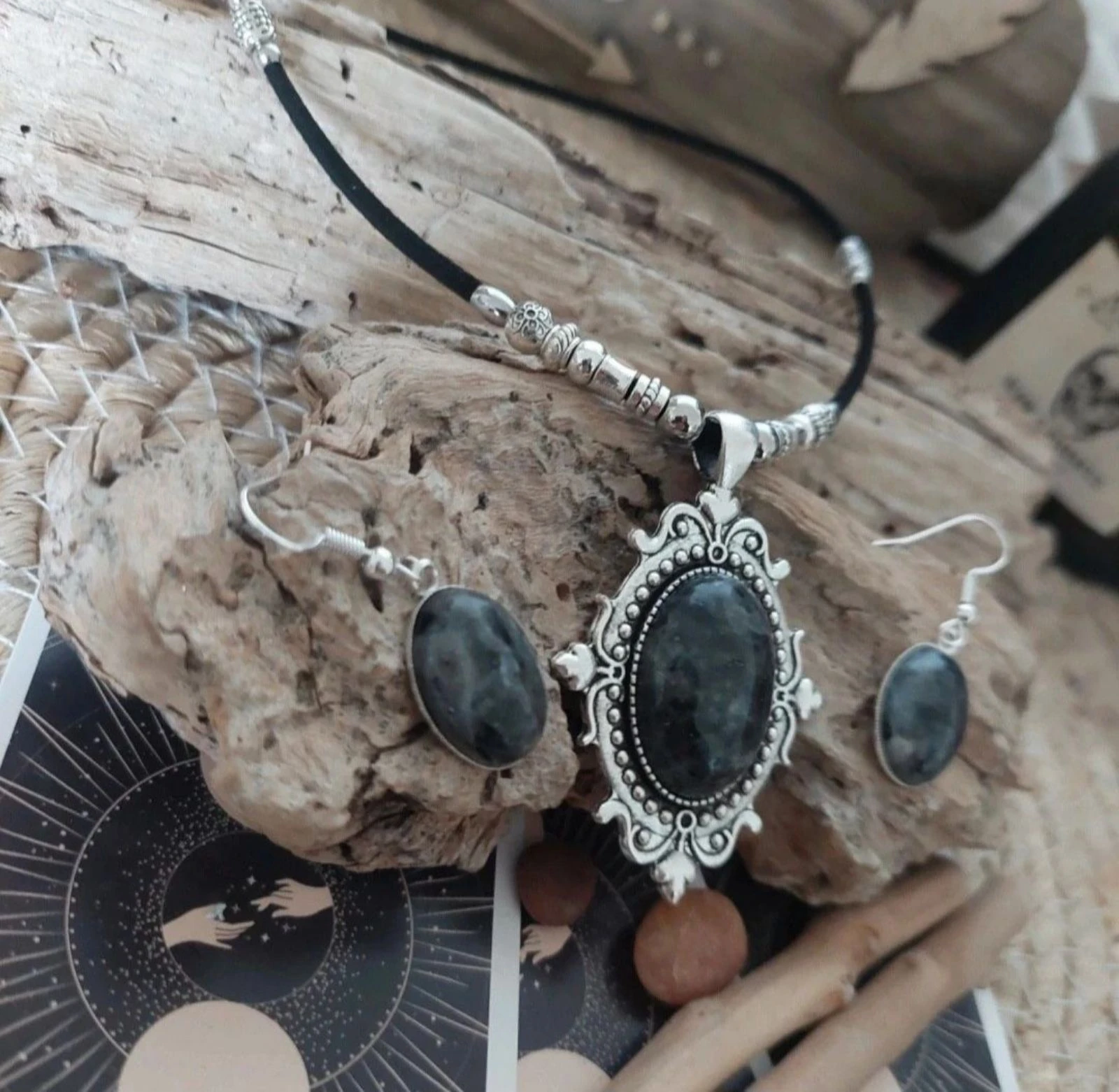Parure boho-mística, magnífico camafeu vintage labradorita negra sautoir multiperlas – photo 3